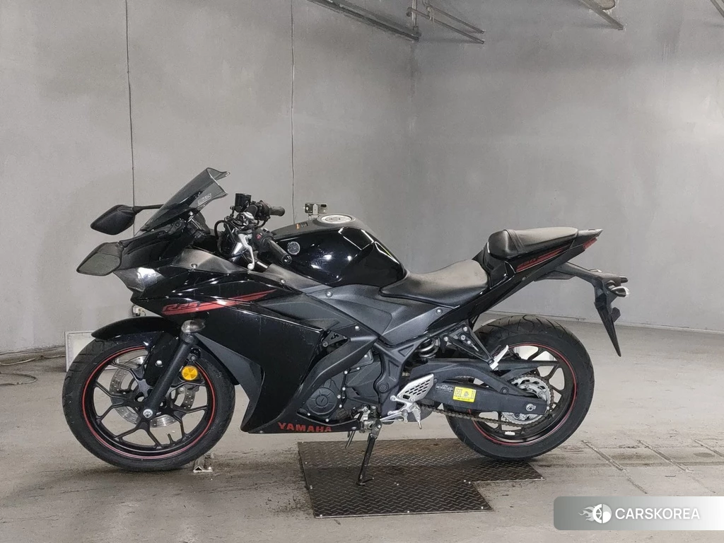 Проданный Yamaha YZF-R25 2016 из Японии