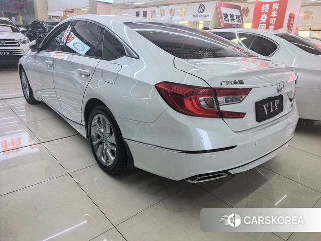 Honda Accord 2021 Белый из Китая, фото 2