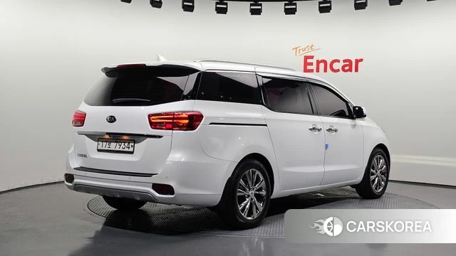 Kia The New Carnival id 4435603 из Кореи 12