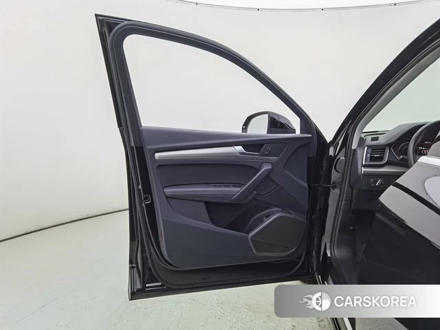 Audi Q5L id 4258226 из Китая 12