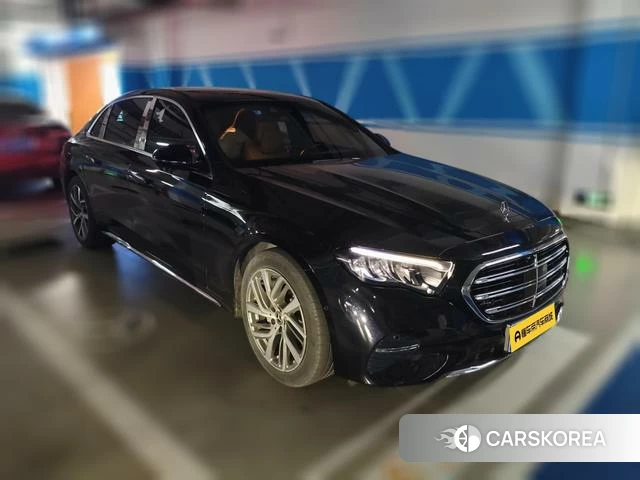 Mercedes-Benz E-class 2024 Черный из Китая, фото 2