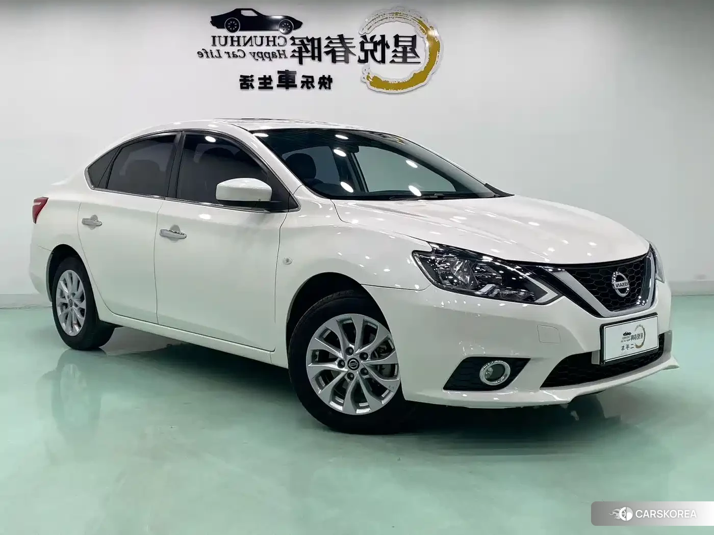 Nissan Sylphy 2022 Белый из Китая, фото 2
