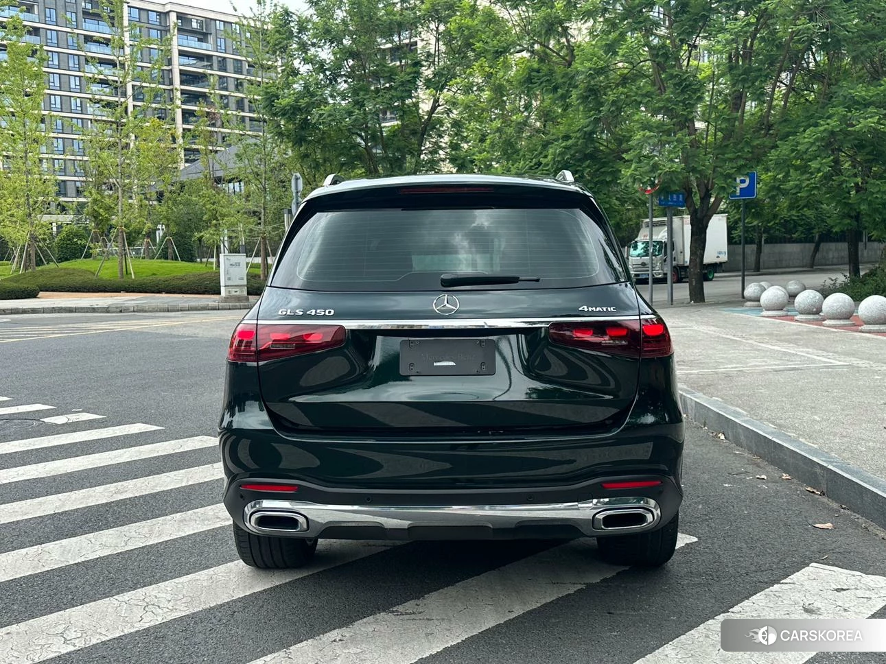 Mercedes-Benz GLS 2023 Зеленый из Китая, фото 2