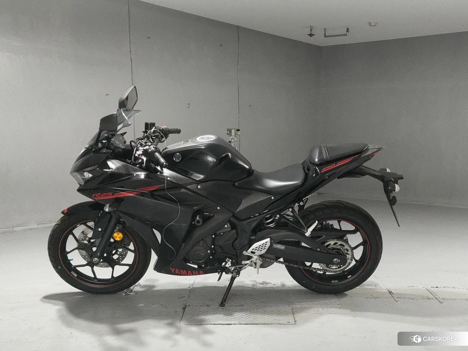 Yamaha YZF-R25 2015 из Японии, фото 2
