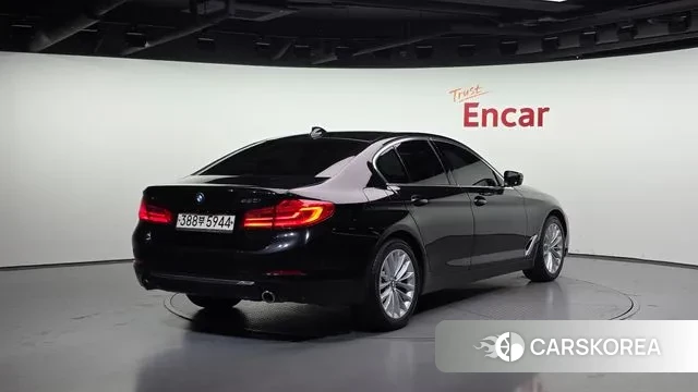 BMW 5 Series (G30) id 3434265 из Кореи 12