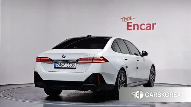 BMW 5 Series (G60) id 3775812 из Кореи 12