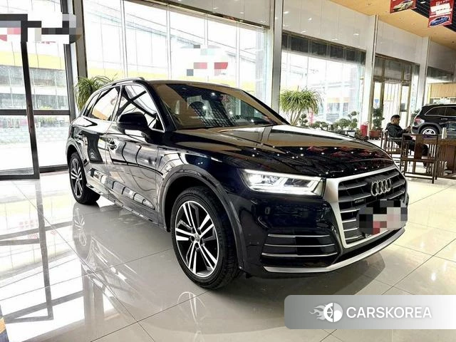 Audi Q5L 2020 Черный из Китая, фото 2