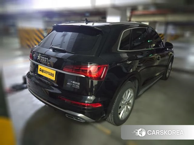 Audi Q5L 2021 Черный из Китая, фото 2