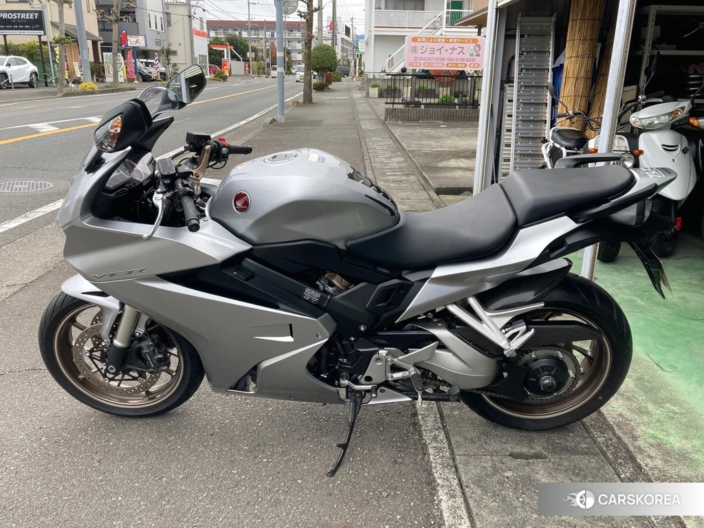 Проданный Honda VFR800F 2017 из Японии