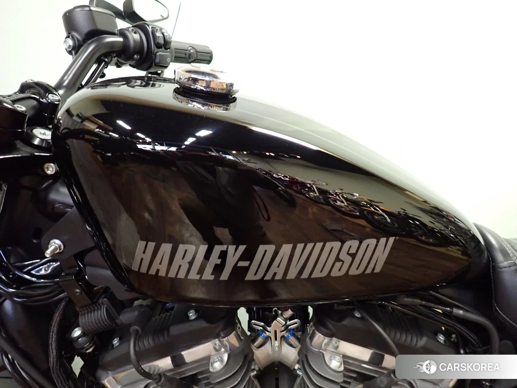 Проданный Harley-Davidson Sportster XL1200CX Roadster 2018 из Японии, фото 2