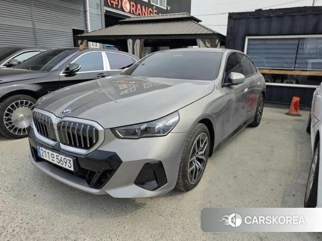 BMW 5 Series (G60) id 3909299 из Кореи 2