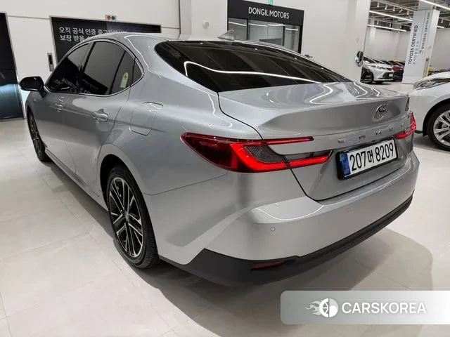 Toyota Camry (XV80) 2025 Серебряный из Кореи, фото 5