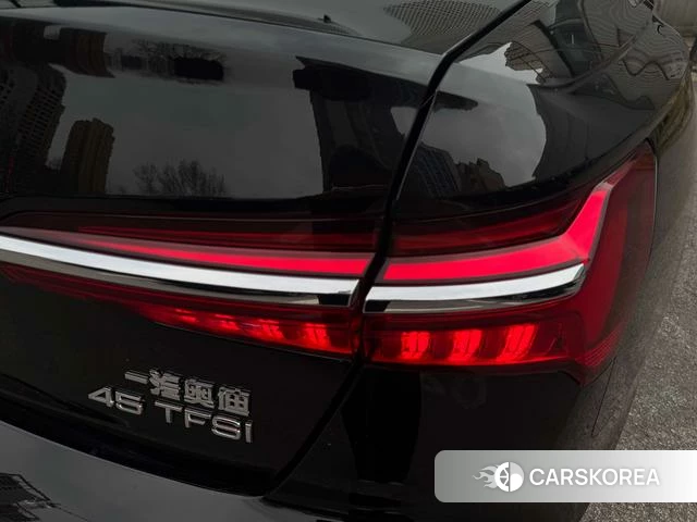 Audi A6L id 4300419 из Китая 12