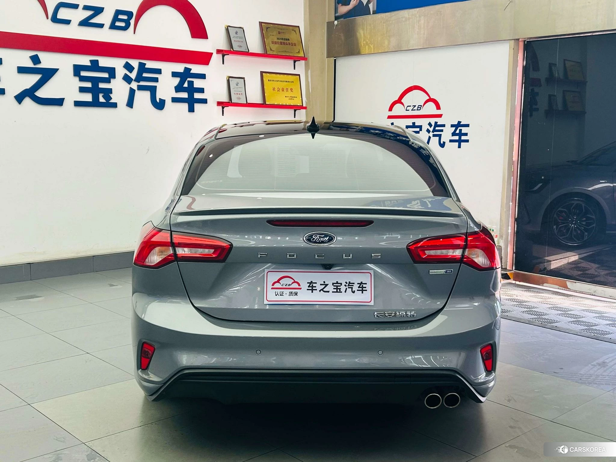 Ford Fox id 4406123 из Китая 12