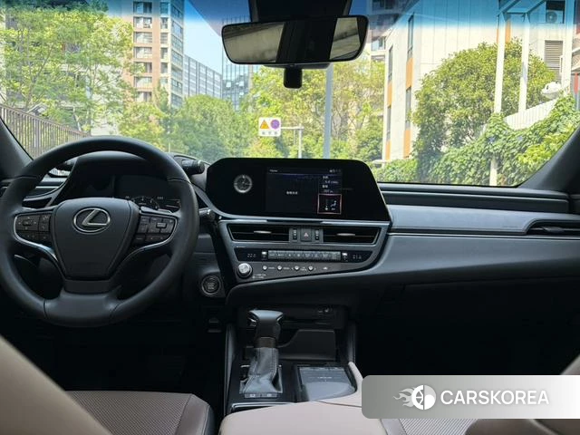 Lexus ES id 4300147 из Китая 12