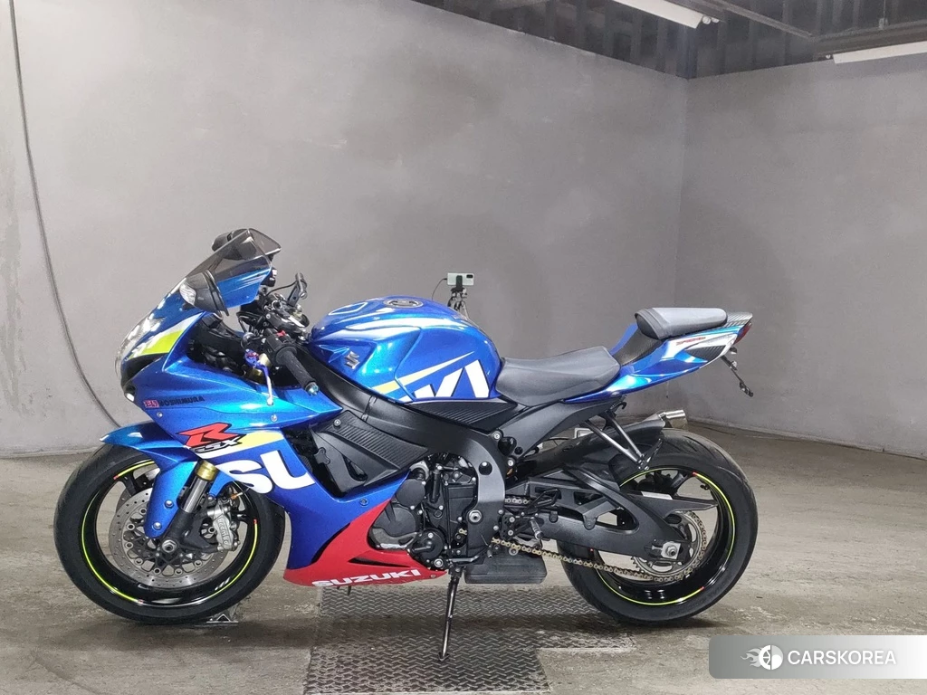 Проданный Suzuki GSX-R750 2016 из Японии