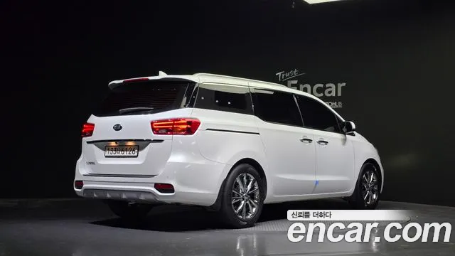 Kia The New Carnival id 2424995 из Кореи 12