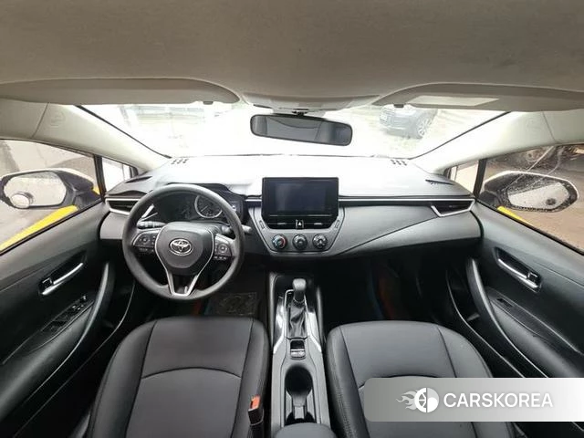 Toyota Corolla 2023 Белый из Китая, фото 2