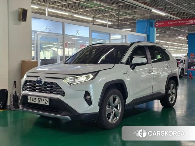 Toyota RAV4 5th Generation 2019 Белый из Кореи, фото 2