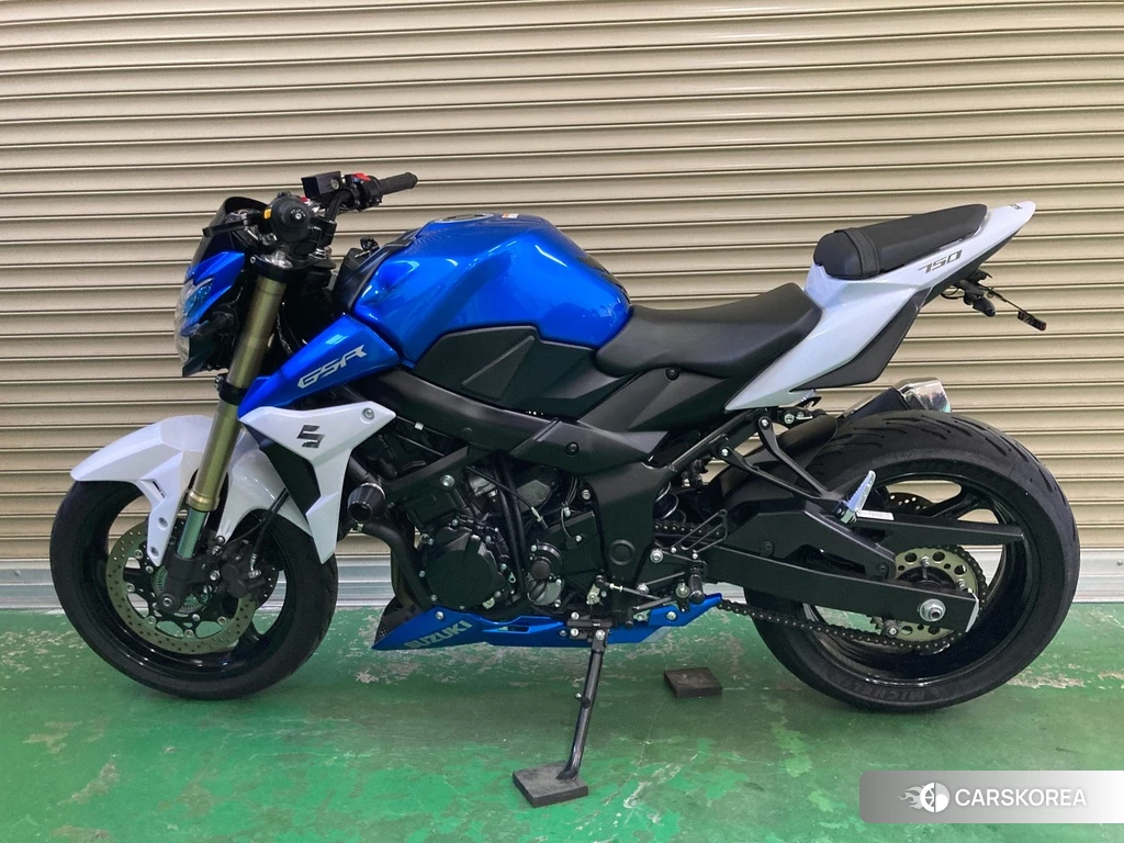 Проданный Suzuki GSR750 ABS 2017 из Японии
