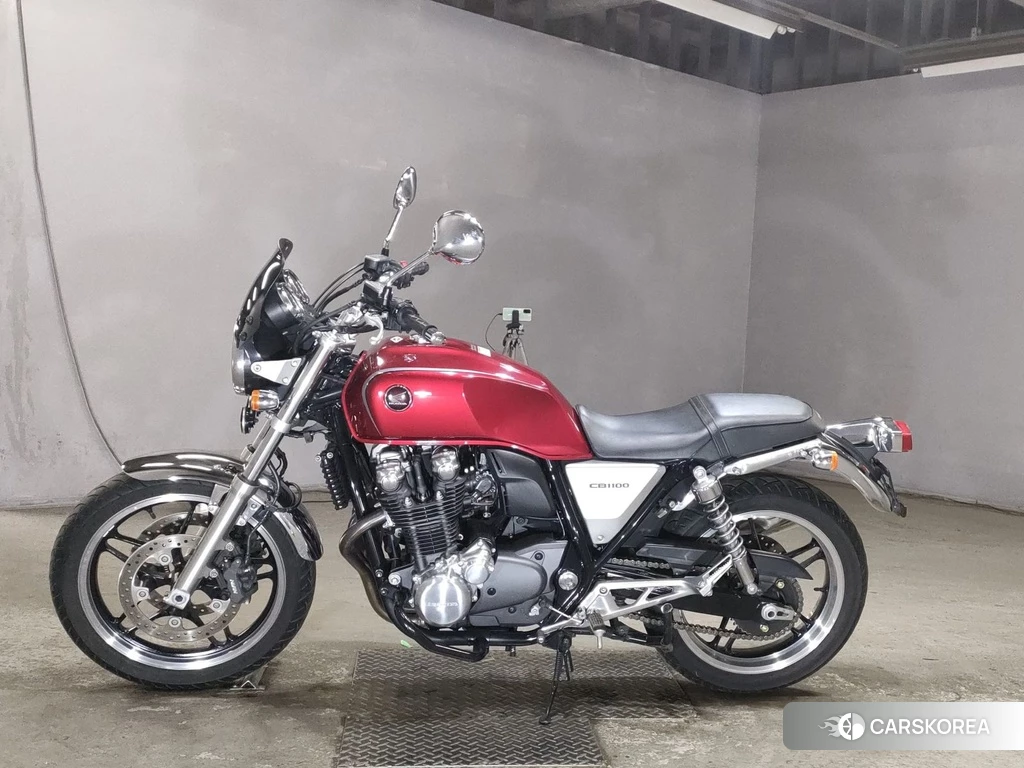 Проданный Honda CB1100 2011 из Японии, фото 2