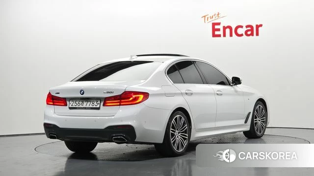 BMW 5 Series (G30) id 4581516 из Кореи 12