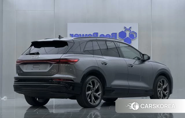 Audi Q5 e-tron id 4301169 из Китая 12
