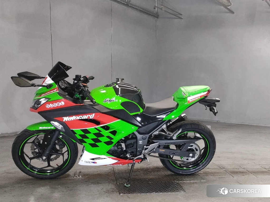 Проданный Kawasaki NINJA 250 2016 из Японии