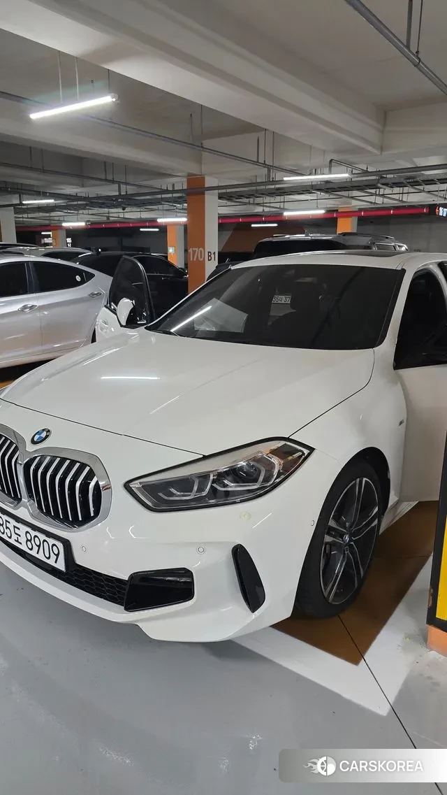 BMW 1 Series (F40) 2023 Белый из Кореи, фото 2