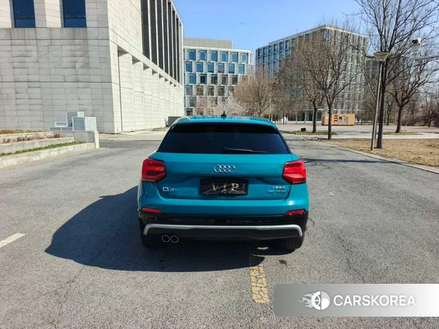 Audi Q2L 2021 Синий из Китая, фото 2