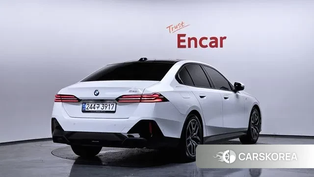 BMW 5 Series (G60) id 3750999 из Кореи 12