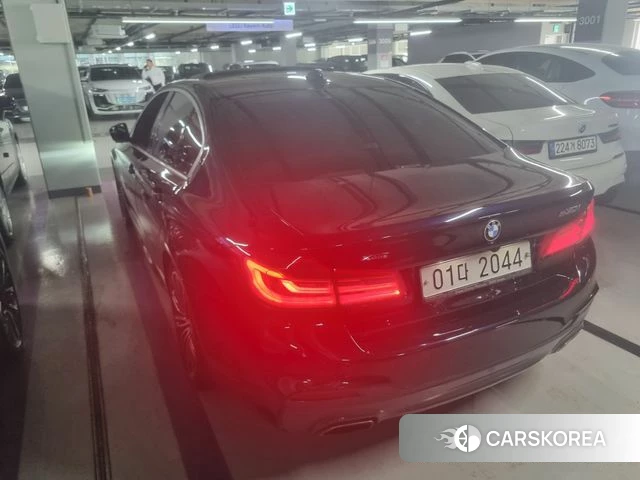 BMW 5 Series (G30) 2019 Черный из Кореи, фото 2