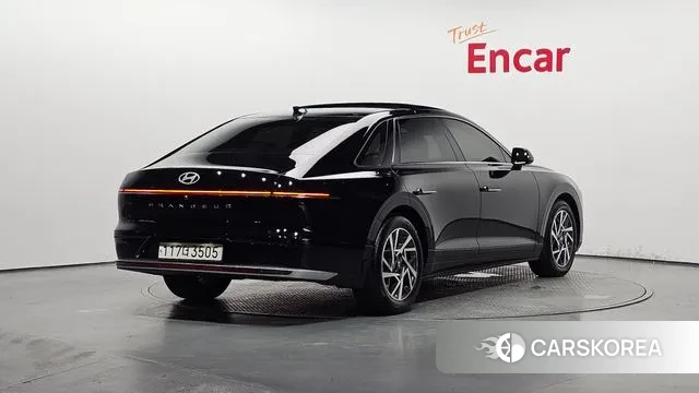 Hyundai Grandeur (GN7) id 3083097 из Кореи 12