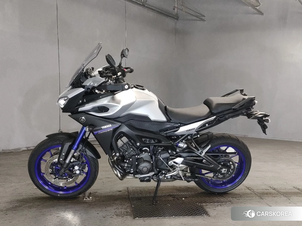 Проданный Yamaha MT-09 2015 из Японии