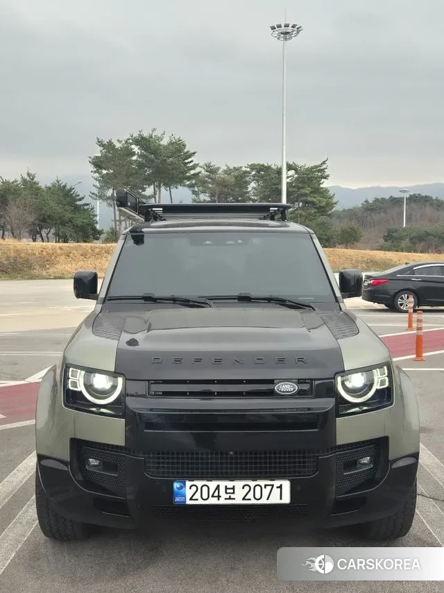 Land Rover Defender (L663) 2023 Темно-зеленый из Кореи, фото 4