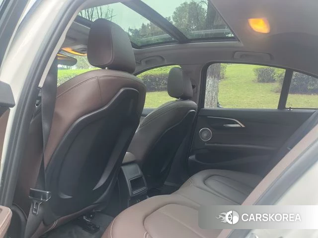 BMW 1 series id 3908619 из Китая 6
