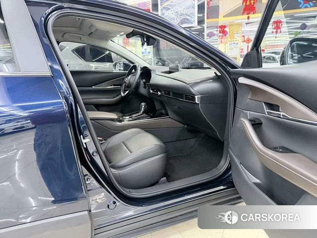 Mazda CX-30 2024 Синий из Китая, фото 3