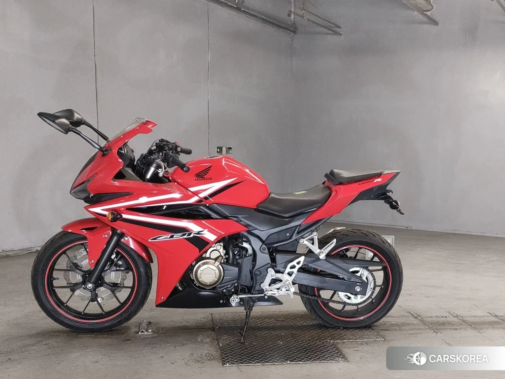 Проданный Honda CBR400R 2017 из Японии, фото 2