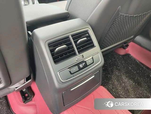 Audi A4L id 4313581 из Китая 10
