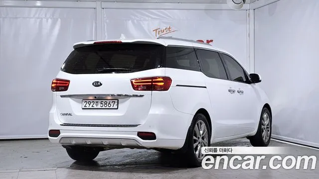 Kia The New Carnival id 2396936 из Кореи 12