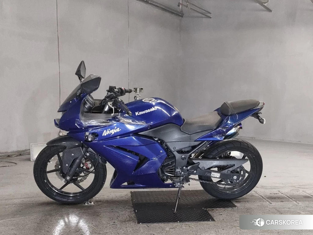 Проданный Kawasaki NINJA 250R id 4172019 из Японии, фото 2