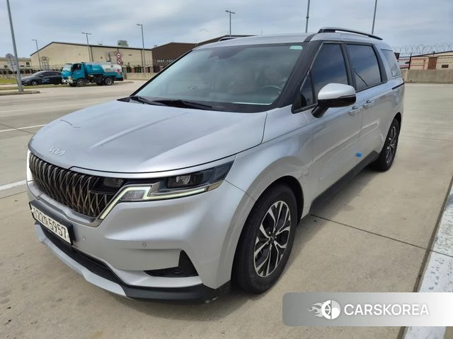 Kia Carnival 4th generation 2022 Серебряный из Кореи, фото 2
