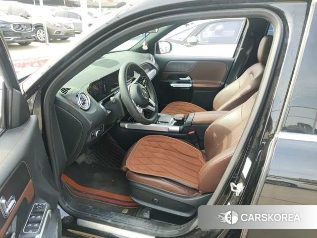 Mercedes-Benz GLB 2023 Черный из Китая, фото 2