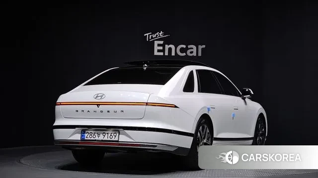 Hyundai Grandeur (GN7) id 3316643 из Кореи 12