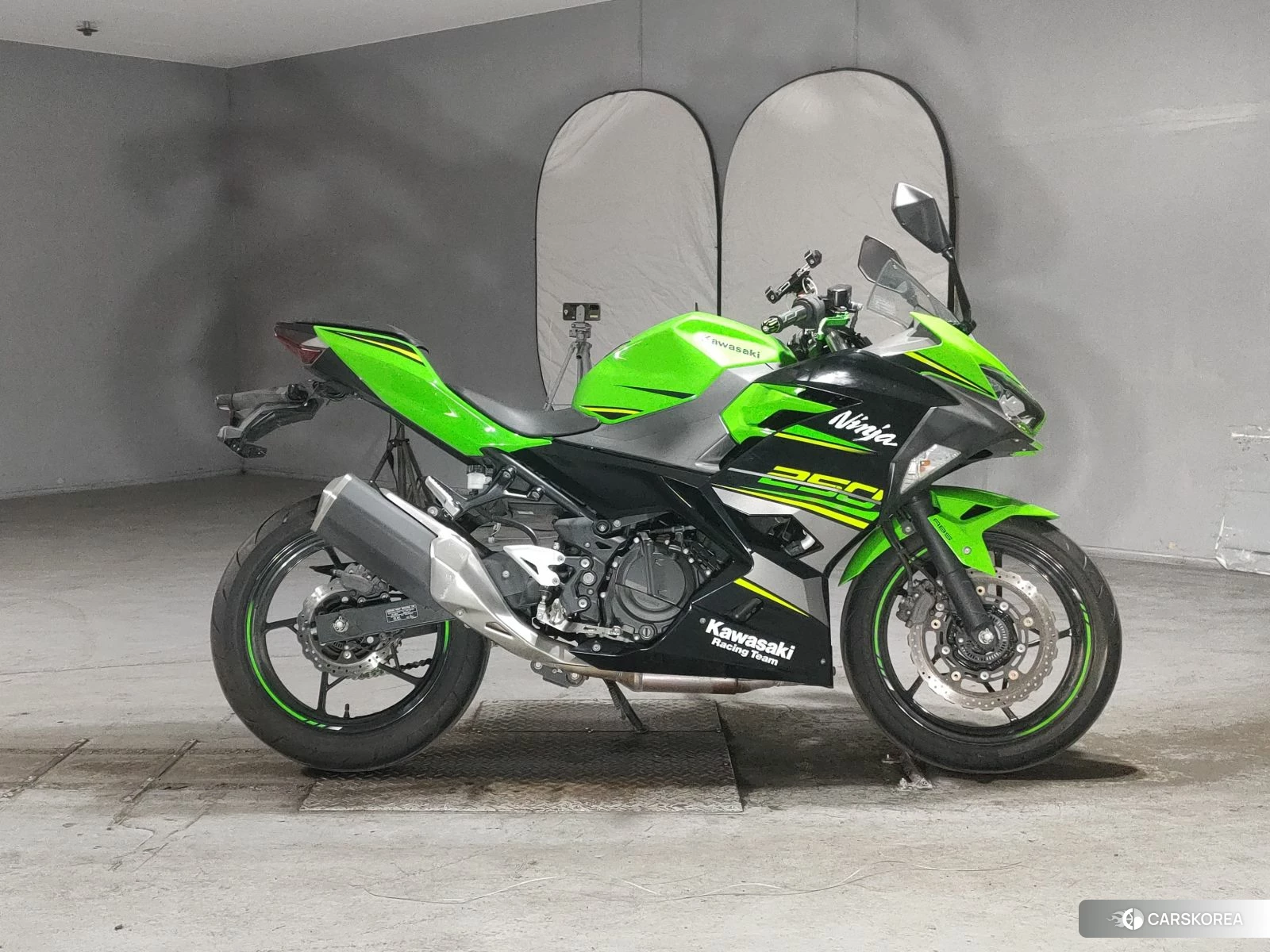 Проданный Kawasaki NINJA 250 2018 из Японии