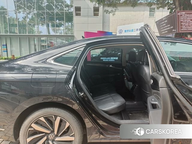Volkswagen Passat 2022 Черный из Китая, фото 4