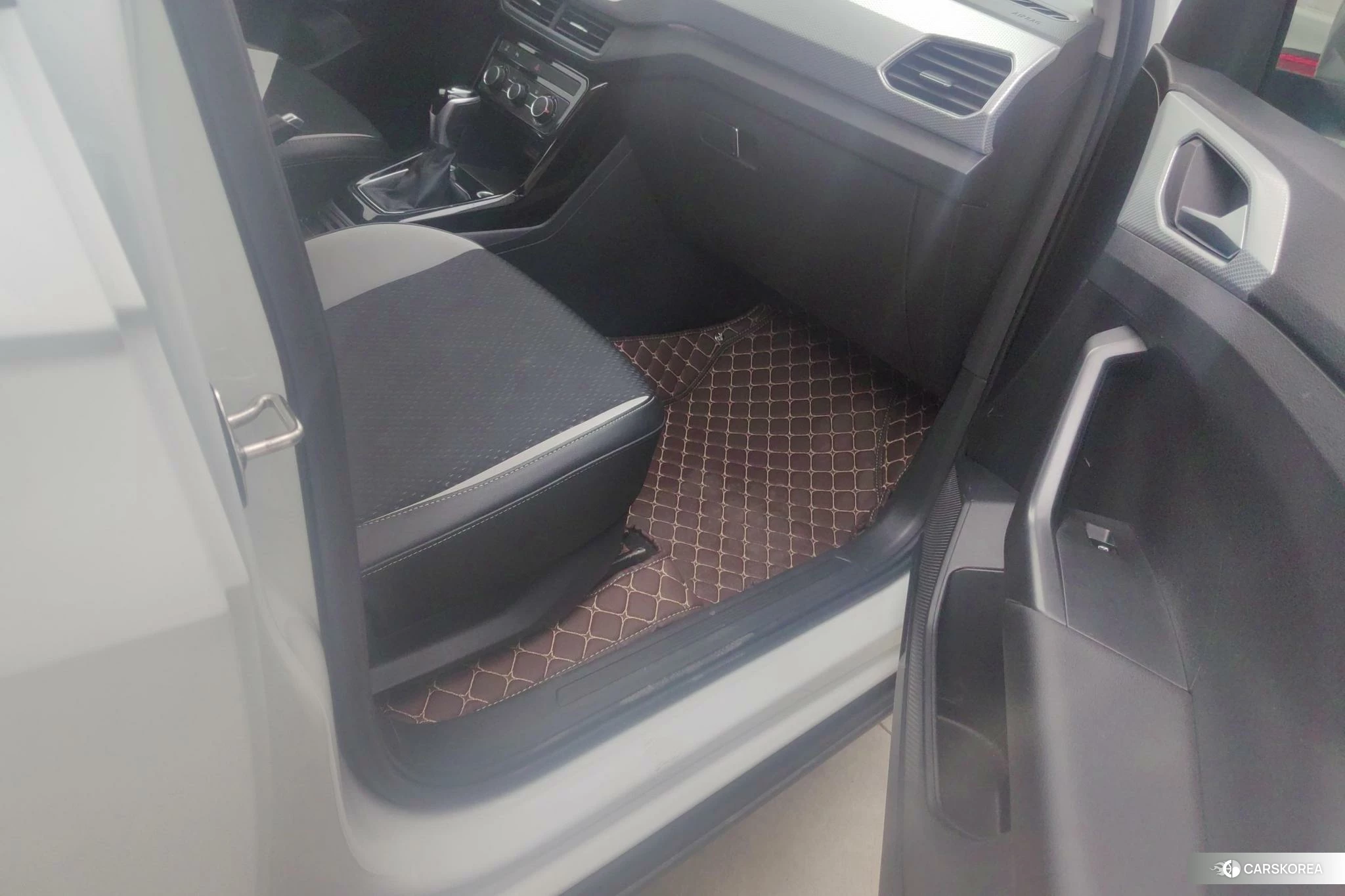 Volkswagen Exploring the shadow id 4441029 из Китая 9
