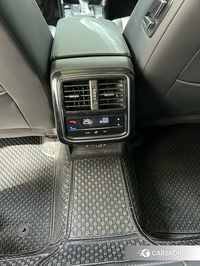 Volkswagen Passat id 4393144 из Китая 9