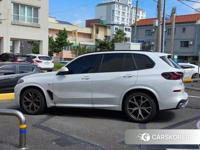 BMW X5 (G05) 2025 Белый из Кореи, фото 2