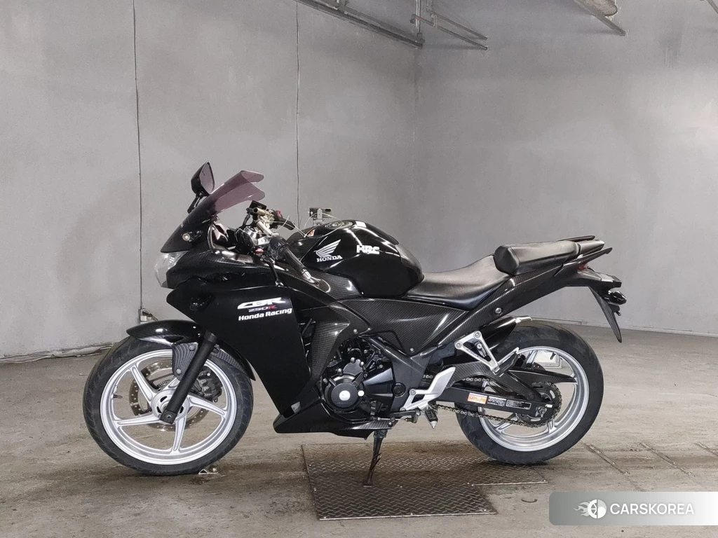 Проданный Honda CBR250R 2011 из Японии, фото 2